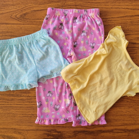 Girl's 3T pj set - Picture 2 of 2